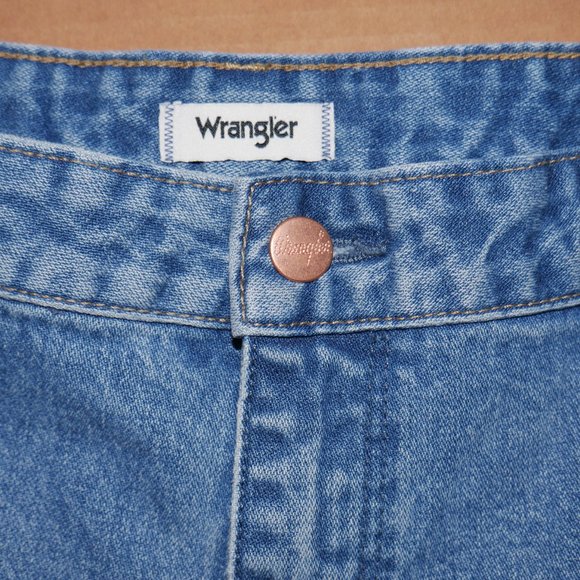 Wrangler Women's Wild West 603 High Rise Distressed Cropped Jeans Size 34x28 - Picture 9 of 16